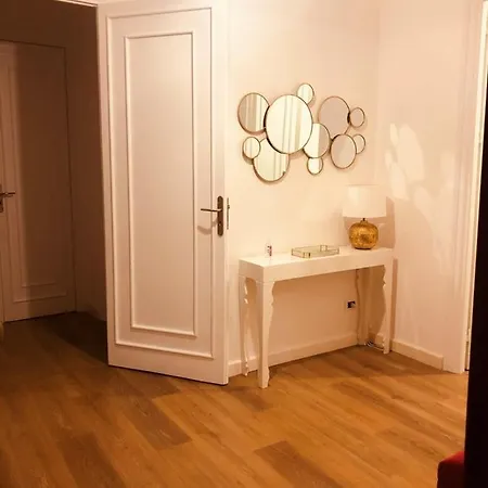 Luminosissimo Nel Centro Di Appartamento