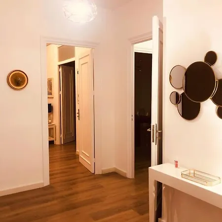 Appartamento Luminosissimo Nel Centro Di *